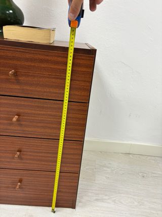 Cómoda de madera pequeña