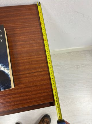 Cómoda de madera pequeña