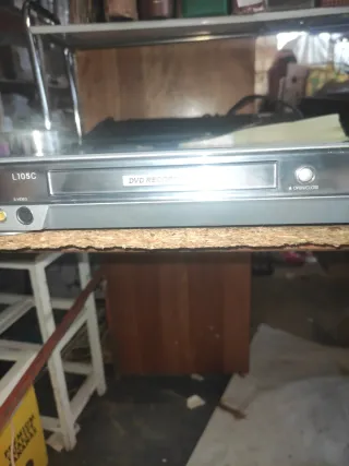 Grabador DVD Airis L105C + Mando Universal