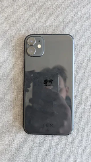 Google Pixel 8 Pro +Funda Negra + iPhone 11