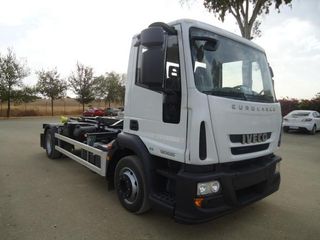 Iveco EUROCARGO 120 E 25-CAMIONES GANCHO PORTACONT