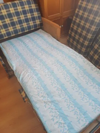 Sofá Cama Tela y Madera