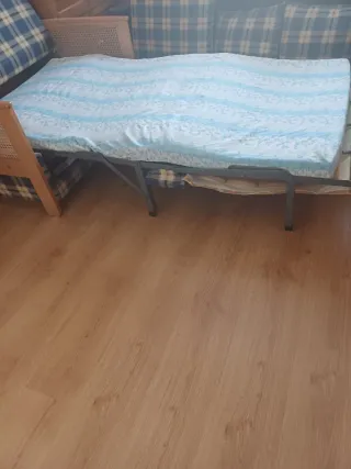 Sofá Cama Tela y Madera