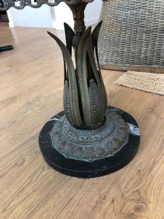 Mesita mármol y bronce