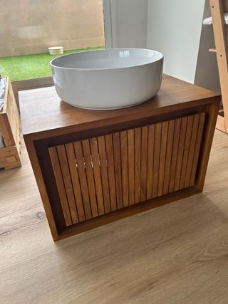 Mueble baño Kave Home + espejo Kave Home