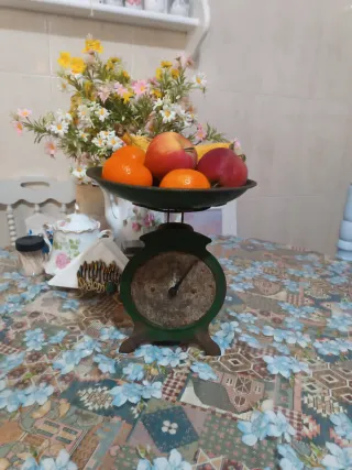 Báscula antigua verde holandesa