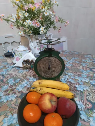 Báscula antigua verde holandesa