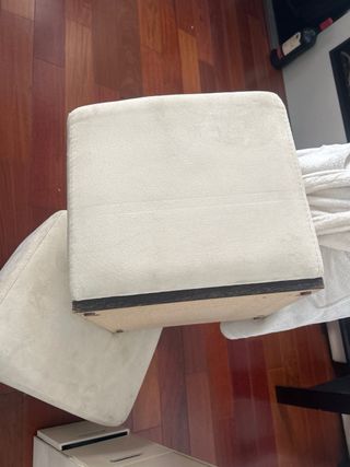 Mesa centro madera negra 4 pufs