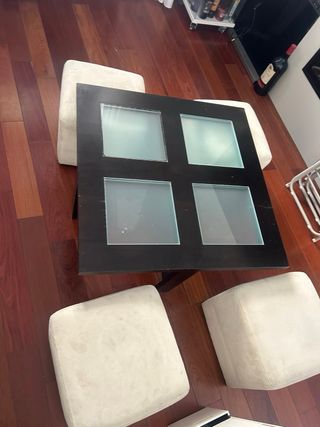 Mesa centro madera negra 4 pufs
