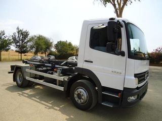 Mercedes ATEGO 13 23-CAMIONES GRUA