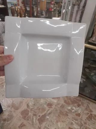 Plato hondo cuadrado blanco