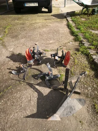 Motoazada Anova MC570 con ruedas