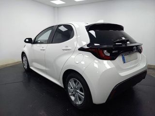 Toyota Yaris 1.5 120H Business Plus