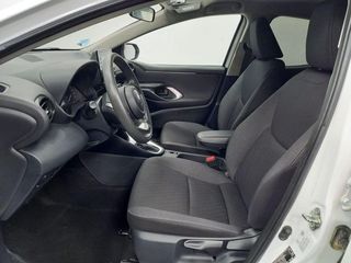 Toyota Yaris 1.5 120H Business Plus