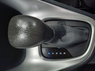 Toyota Yaris 1.5 120H Business Plus