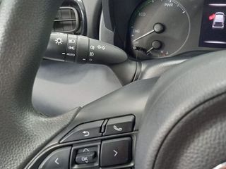 Toyota Yaris 1.5 120H Business Plus