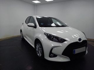 Toyota Yaris 1.5 120H BUSINESS PLUS