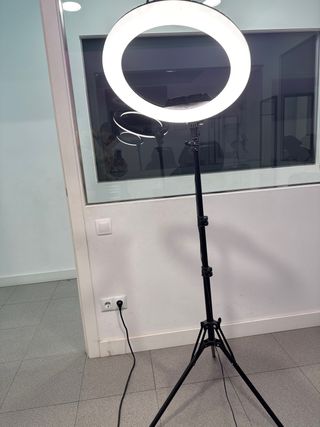 Aro de luz LED con trípode