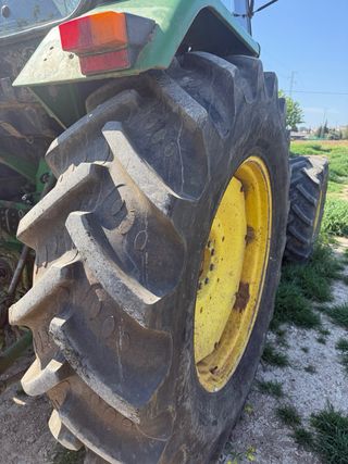 Tractor John Deere 3350 Revisado