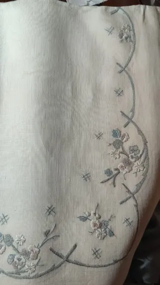 Juego de cama lino bordado a mano