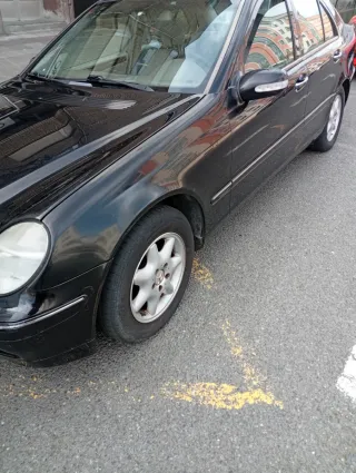 Mercedes-Benz Clase C 2006