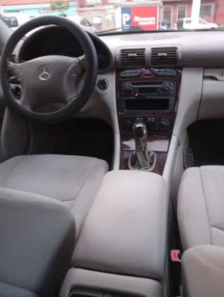 Mercedes-Benz Clase C 2006