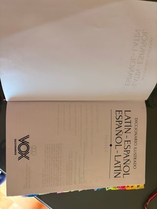 Diccionario ilustrado latín-español/ español-latín