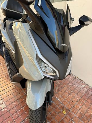 Honda Forza 350 Gris