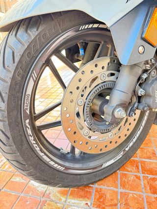 Honda Forza 350 Gris