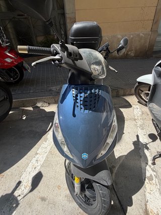 Piaggio Zip 50 2T Scooter