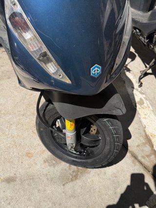 Piaggio Zip 50 2T Scooter