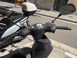 Piaggio Zip 50 2T Scooter