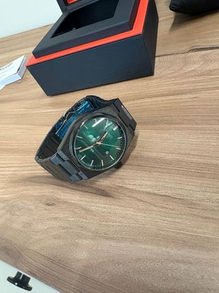 Reloj Tissot negro , Verde