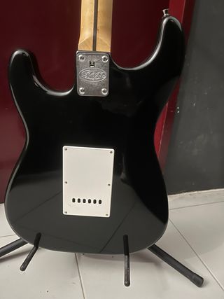 Guitarra Eléctrica Stagg Negro/Blanco