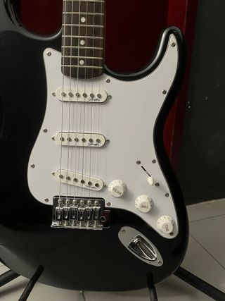 Guitarra Eléctrica Stagg Negro/Blanco