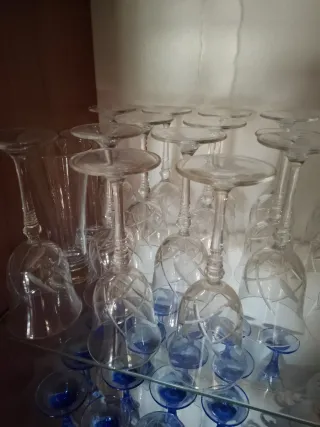 Servizio piatti, bicchieri,caffè e tè 12 persone