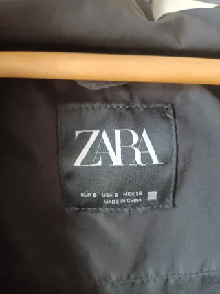Cazadora Zara Talla S resistente al agua