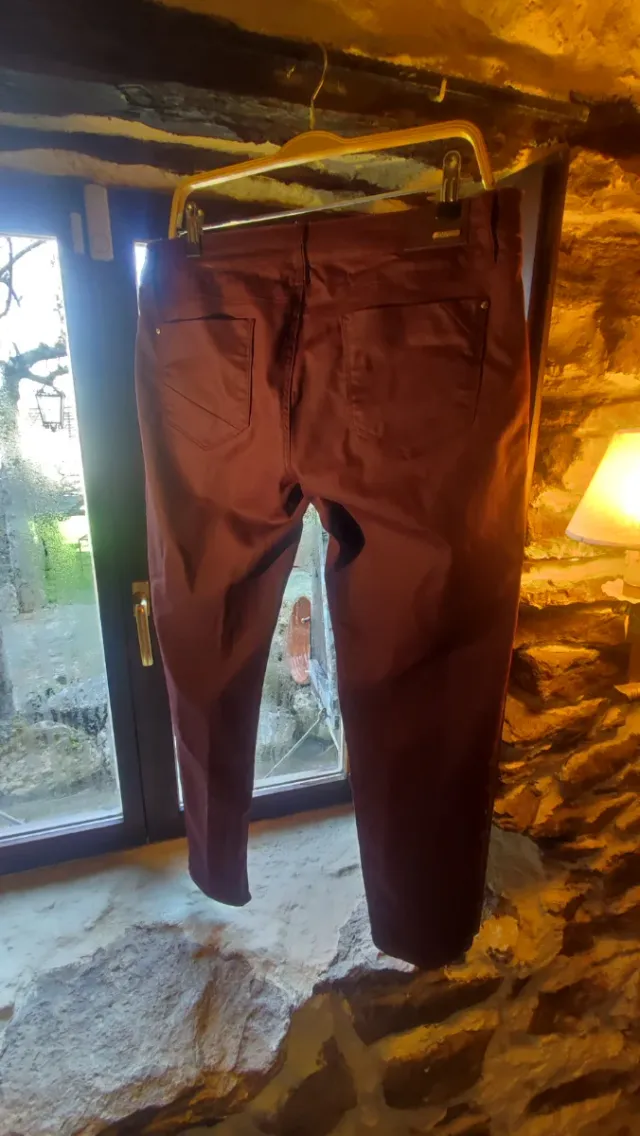 Pantalón Morgan Granate con Cremalleras