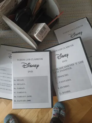 Se regalan. Películas Disney DVD