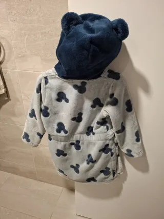 Bata infantil Mickey Mouse gris y azul