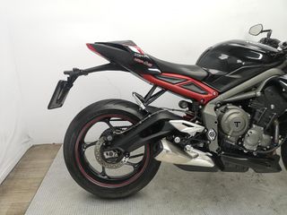 TRIUMPH STREET TRIPLE R 2021 20973 kms.