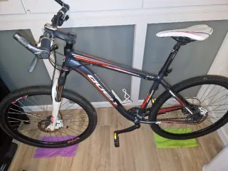 Bicicleta de montaña MTB Qüer, 27,5" Shimano.