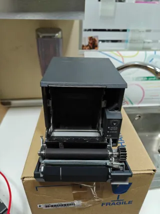 Ticketera Epson Negra y Gris