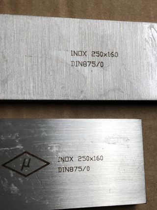 ESCUADRA LISA+C/SOMBRERO 250mm INOX DIN875/0 2P