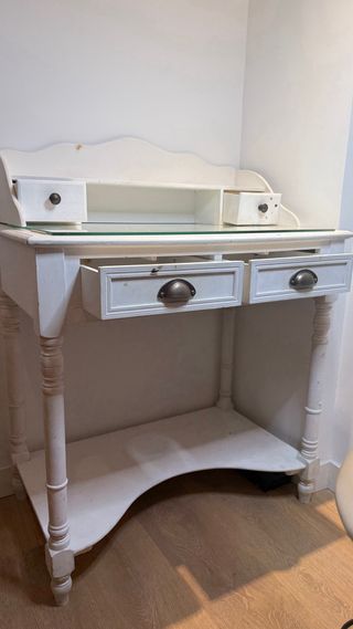 Escritorio blanco madera y cristal