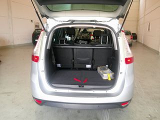 Renault Grand Scenic 2012