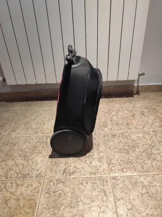 Mochila escolar Nikidom Roller rosa y negra