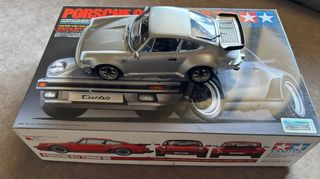 Maqueta Tamiya Porsche 911 Turbo '88 1/24