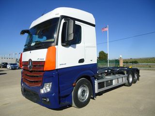 Mercedes ACTROS 18 32-CAMIONES GANCHO PORTACONTENE