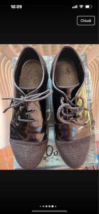 Scarpe donna modello derby nere